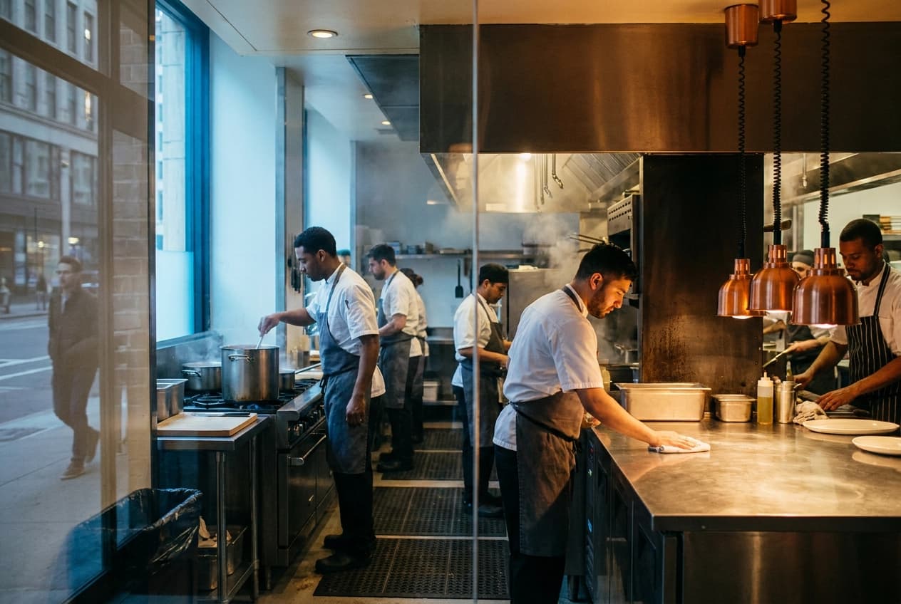 Restaurant Maintenance Checklist for Ontario Commercial Kitchens: Hood, Exhaust, and Suppression