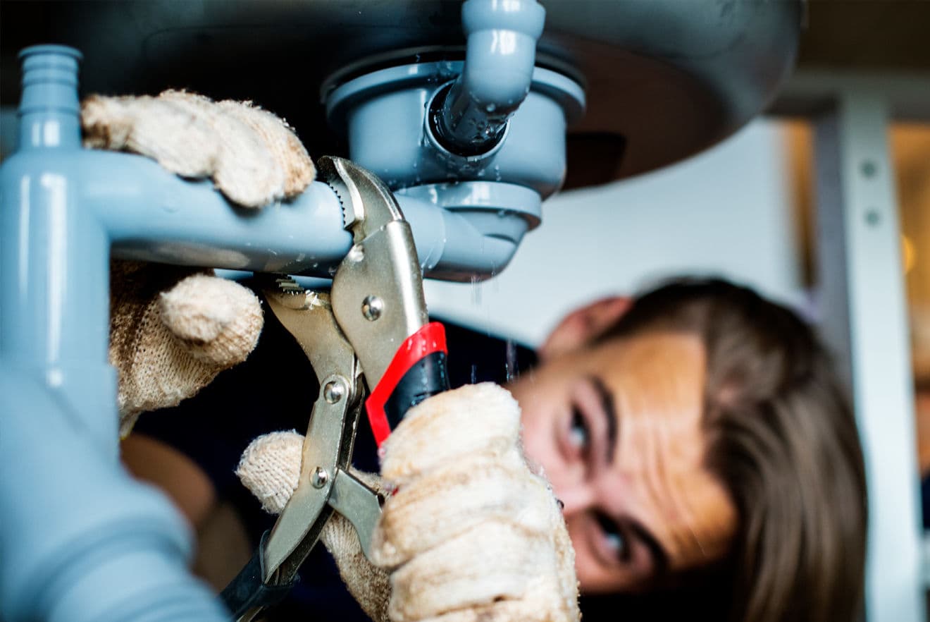 Commercial kitchen hood cleaning